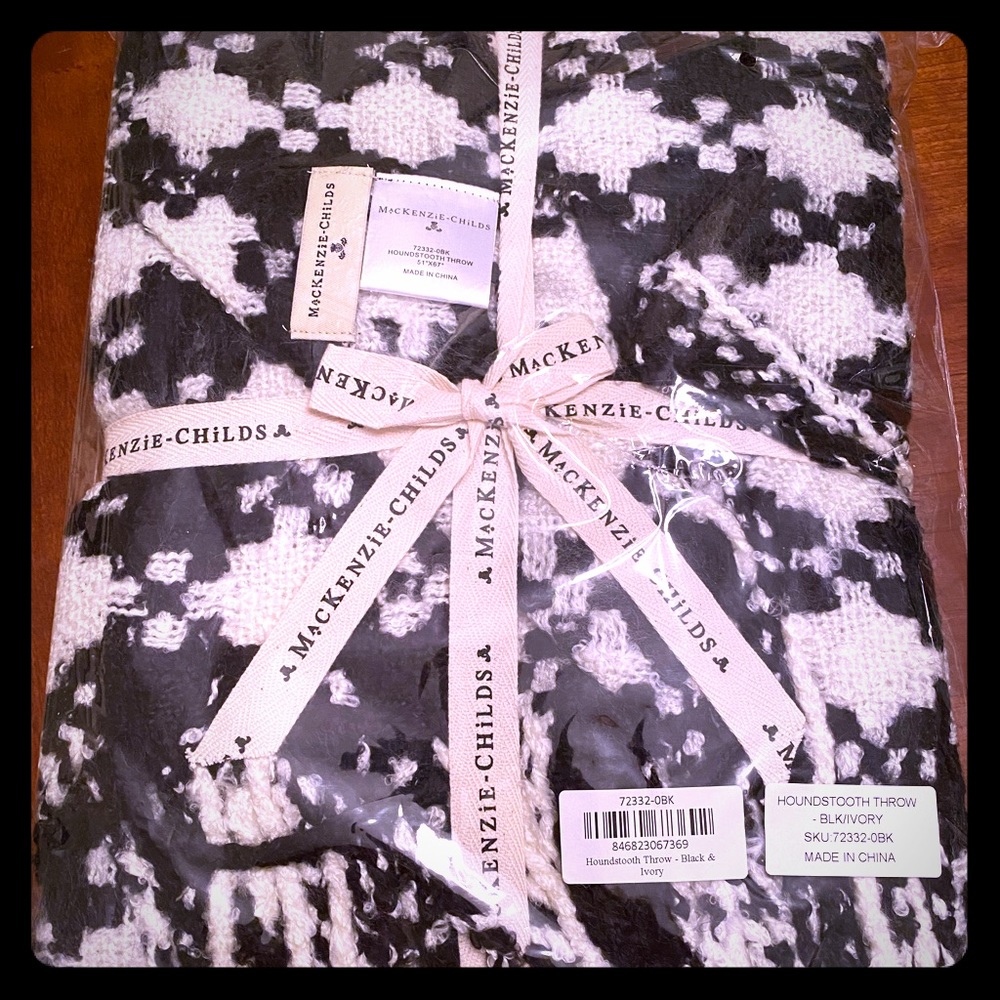 SOLD Mackenzie-Childs Houndstooth Throw